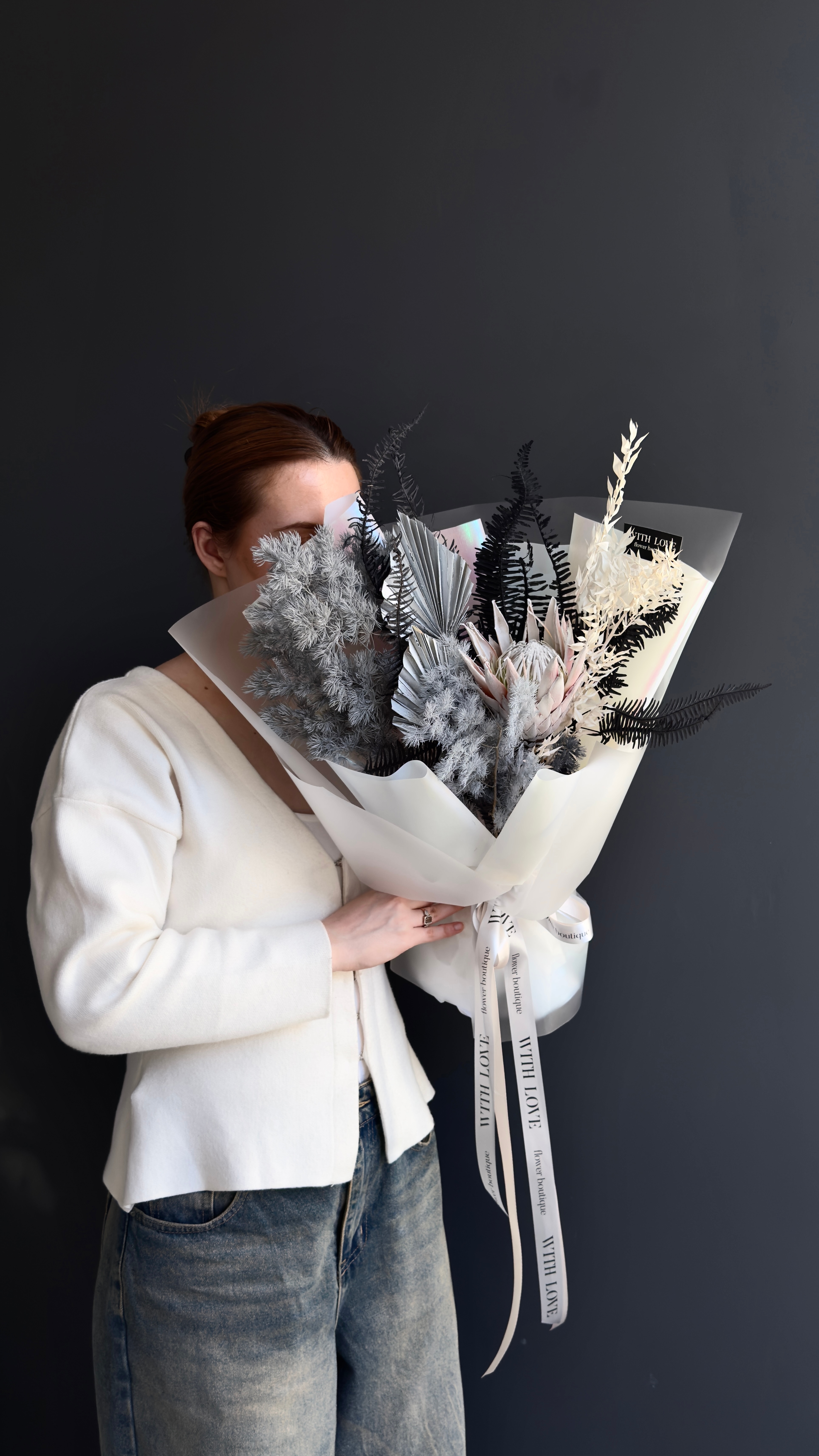 Cosmic dry bouquet